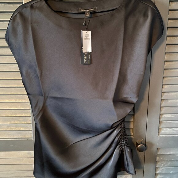 Banana Republic Side-Shirred Blouse-NWT - Picture 2 of 3